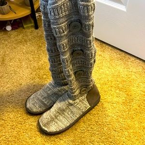 Sweater boots